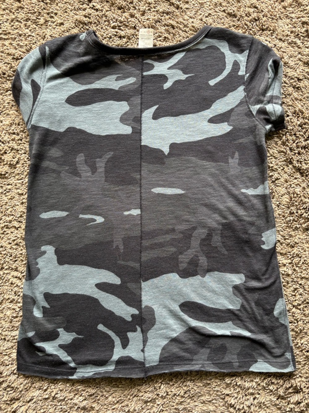 Camo Print Short Sleeve Tee - Gray & Black We the free - Picture 2 of 11